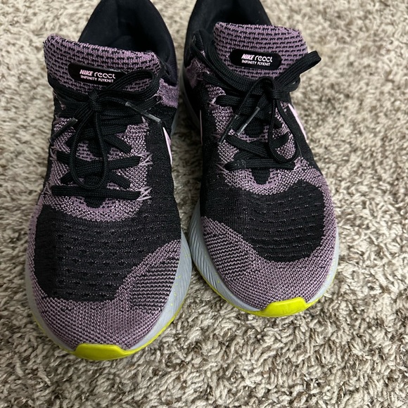 Women’s Nike infinity flyknit - Picture 4 of 5